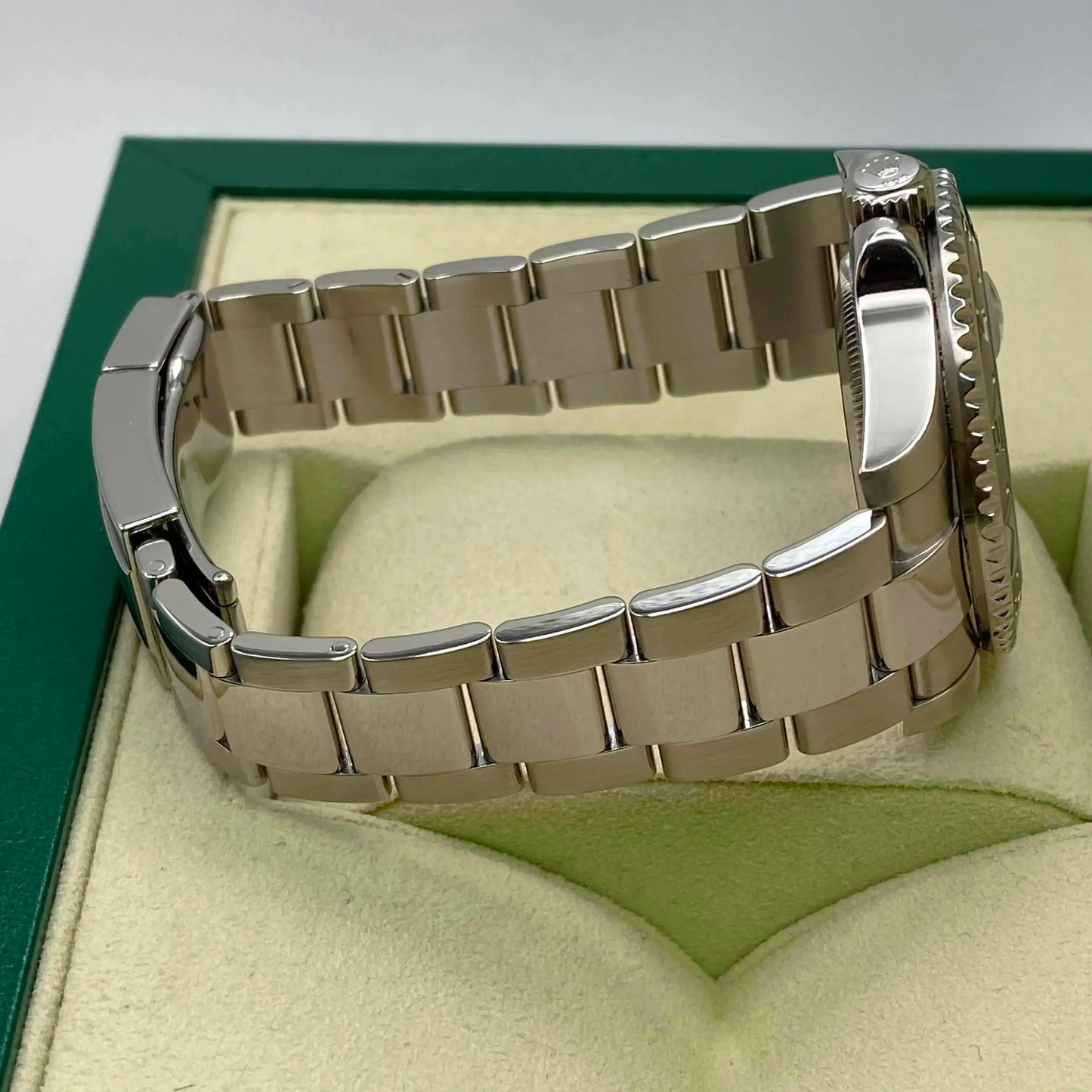 6th image of Rolex Rolex GMT-Master II 116710LN Wristwatch, PreOwned condition