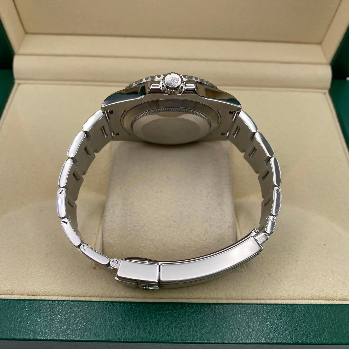 6th image of Rolex Rolex Submariner 116610LV Wristwatch, PreOwned condition