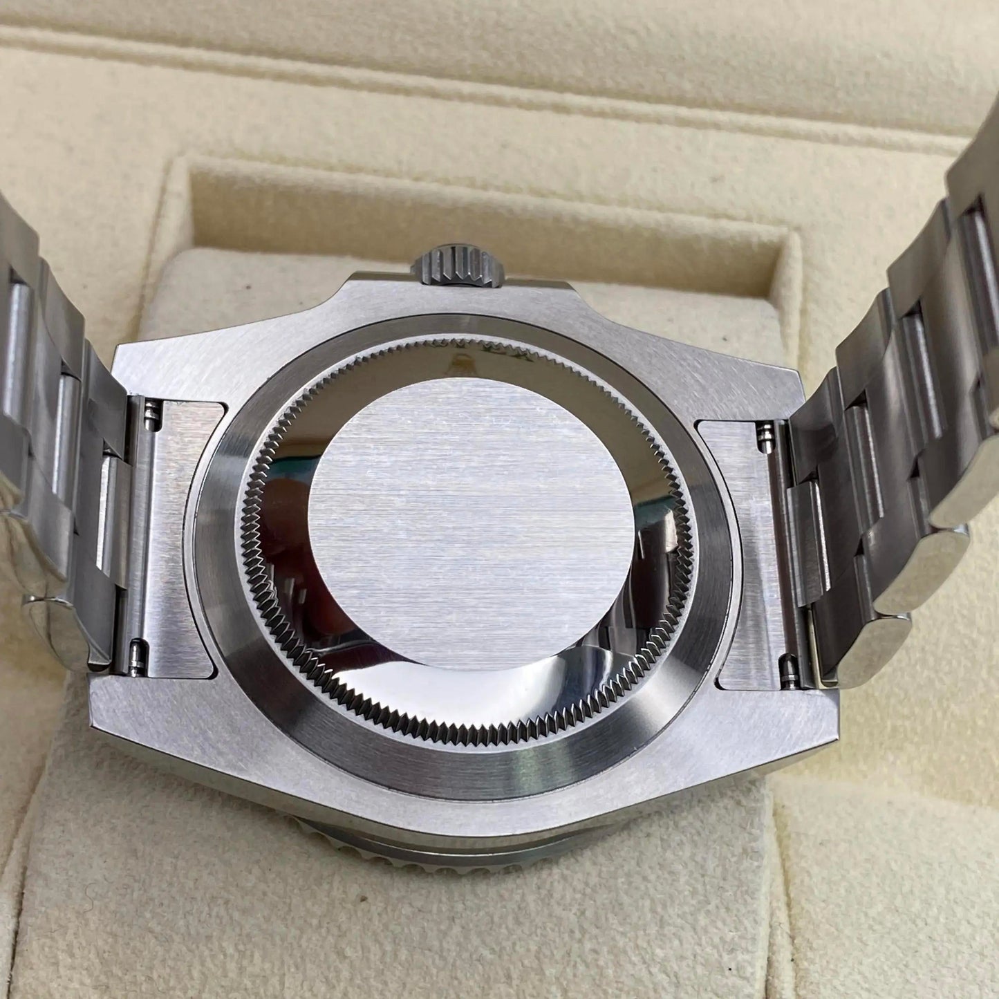 6th image of Rolex Rolex Submariner 116610LN Wristwatch, PreOwned condition