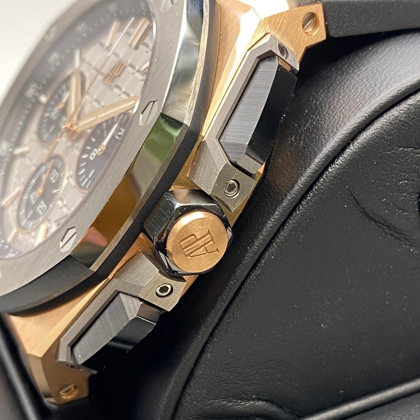 6th image of Audemars Piguet Audemars Piguet Royal Oak Offshore Wristwatch, New condition