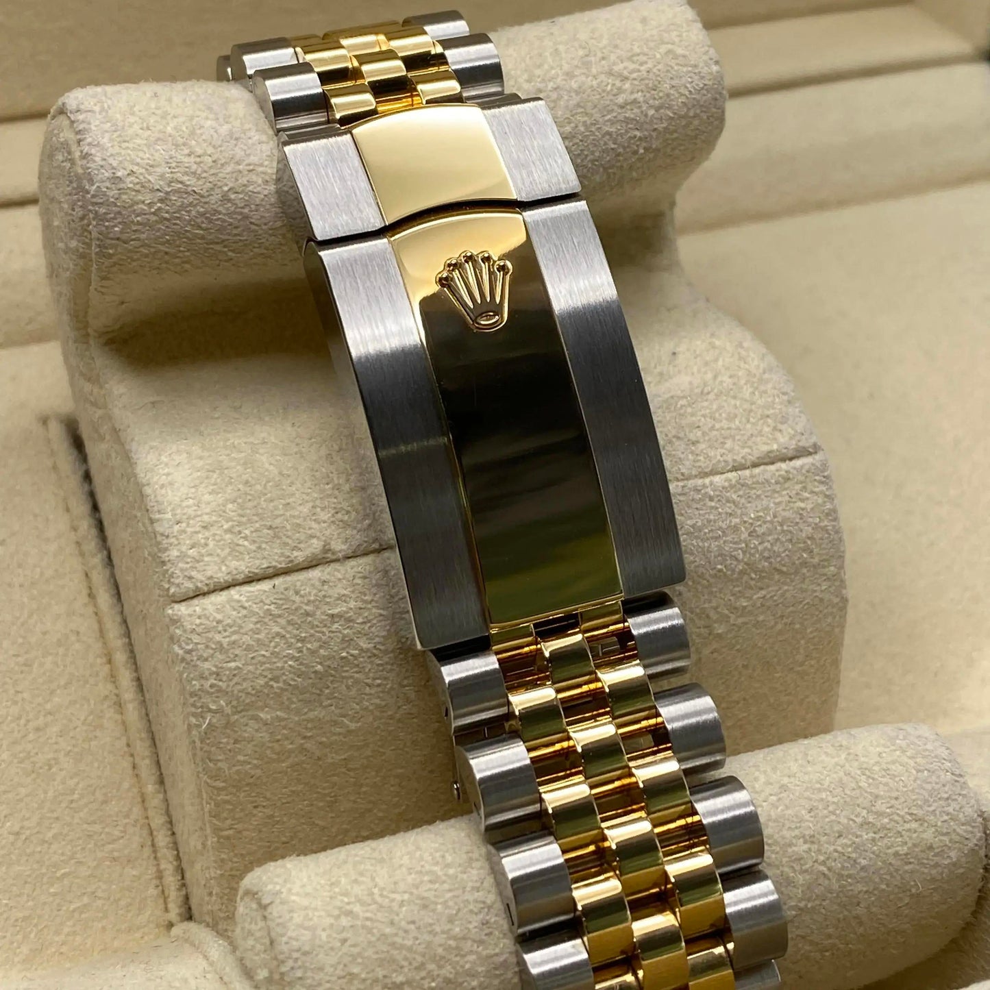 7th image of Rolex Rolex Sky-Dweller 326933 Wristwatch, Unworn condition