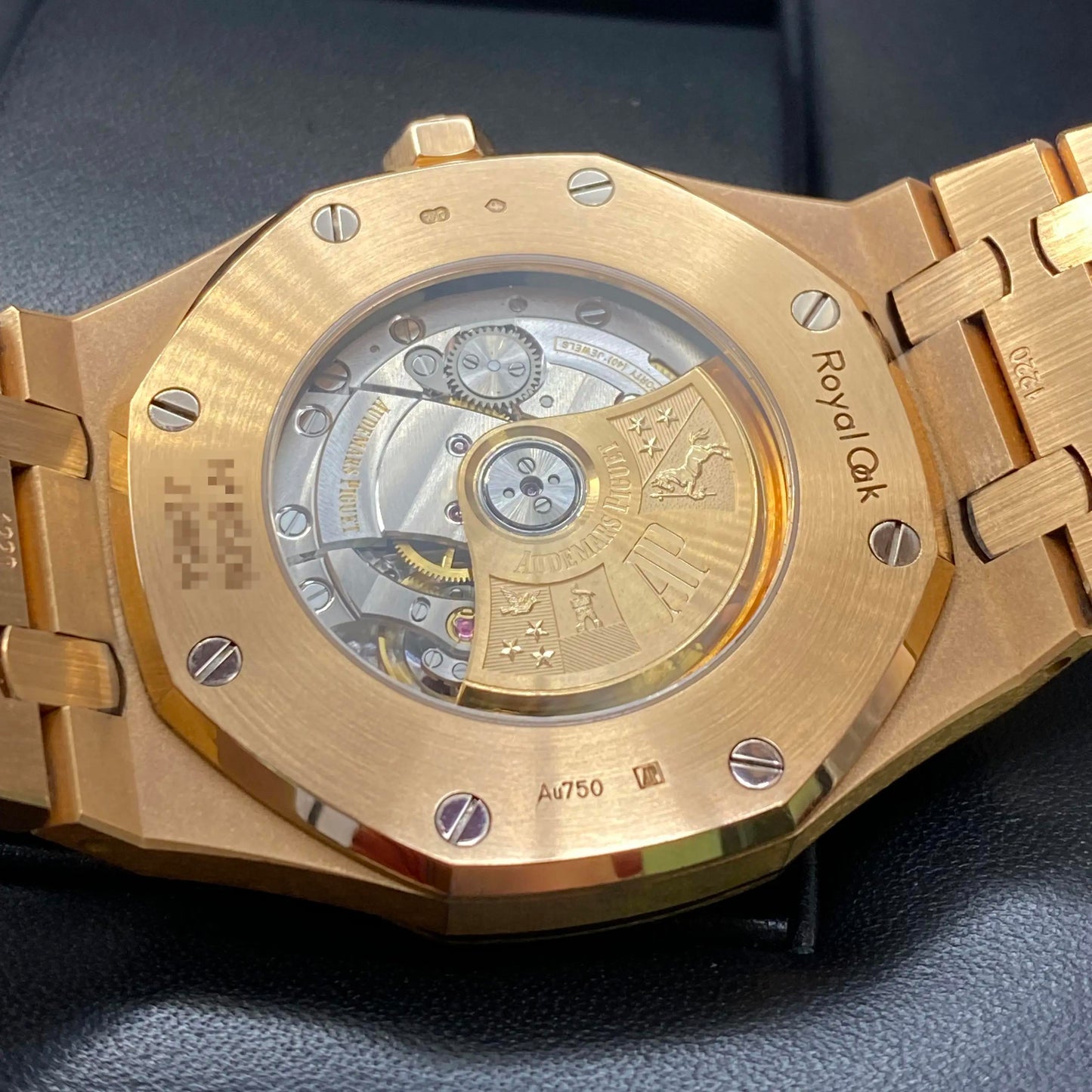 7th image of Audemars Piguet Audemars Piguet Royal Oak Wristwatch, PreOwned condition