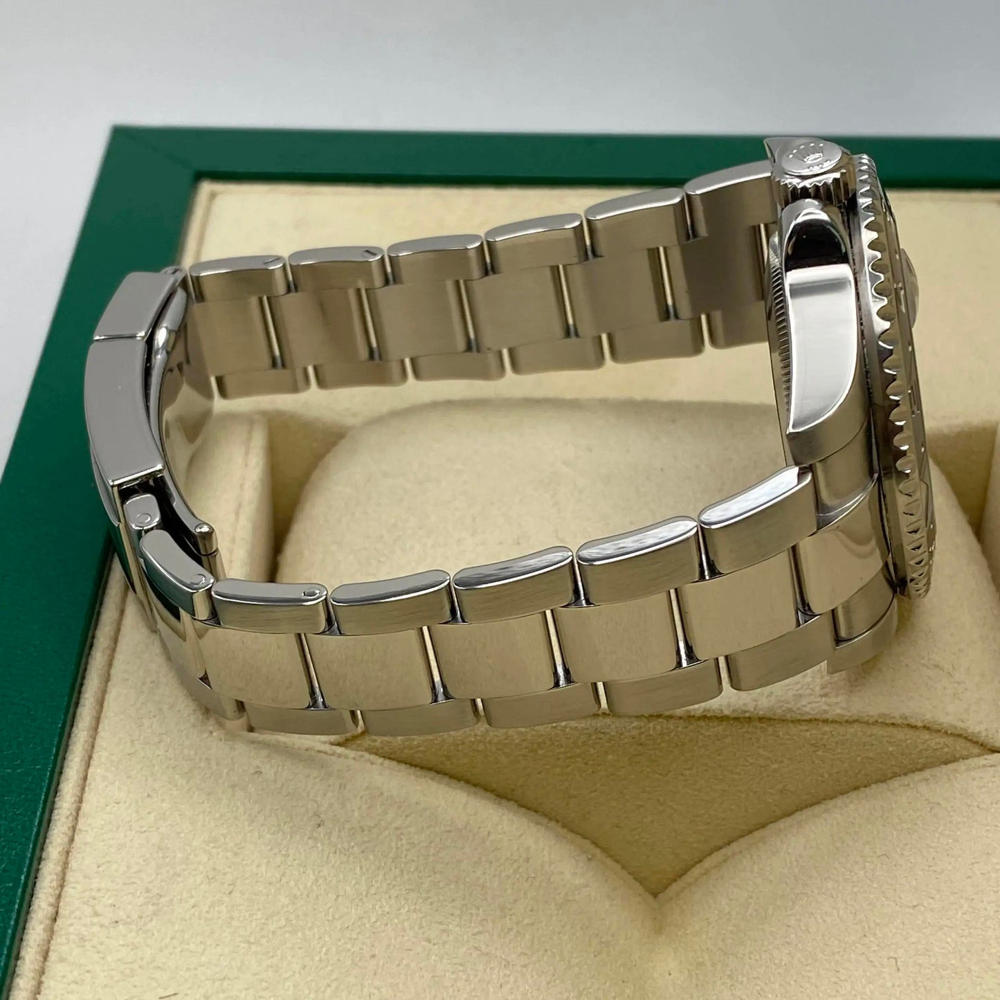 7th image of Rolex Rolex GMT-Master II 116710LN Wristwatch, PreOwned condition