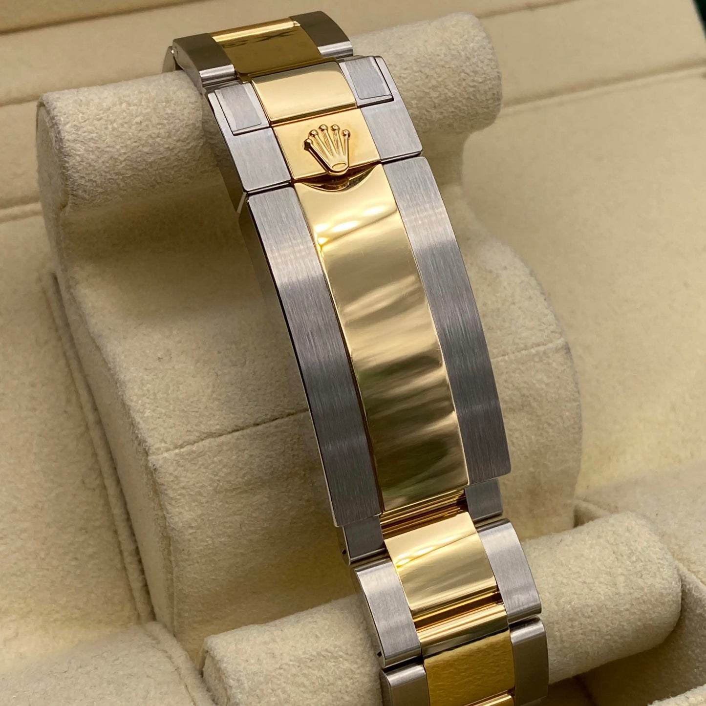 7th image of Rolex Rolex Sea Dweller 126603 Wristwatch, PreOwned condition