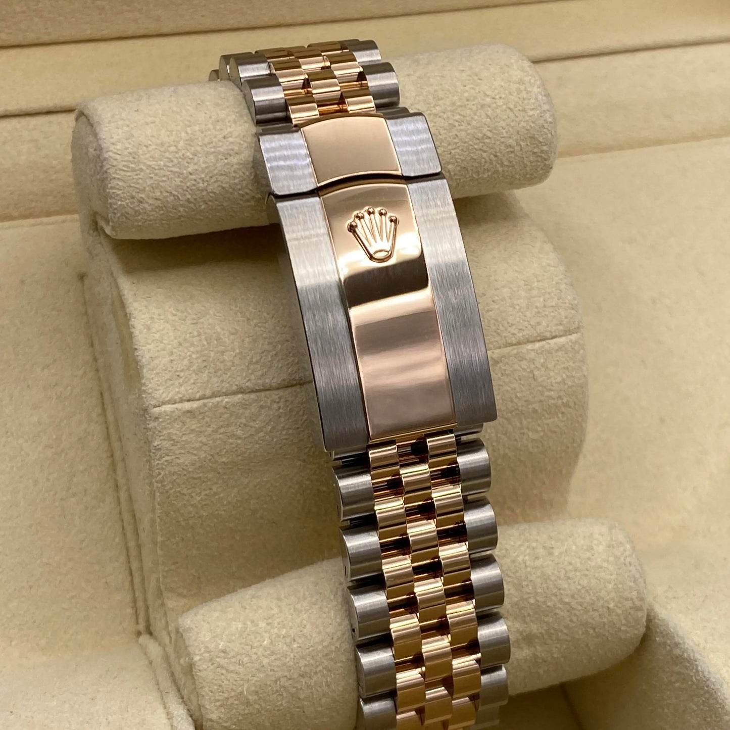 7th image of Rolex Rolex Datejust 126301 Wristwatch, PreOwned condition
