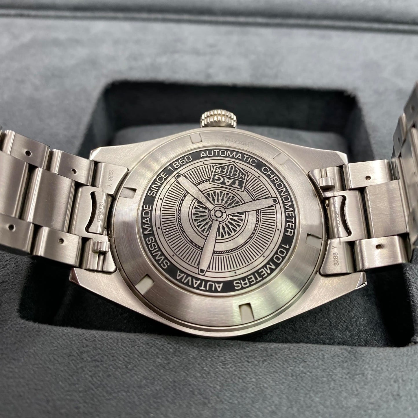 7th image of TAG Heuer TAG Heuer Autavia Wristwatch, PreOwned condition