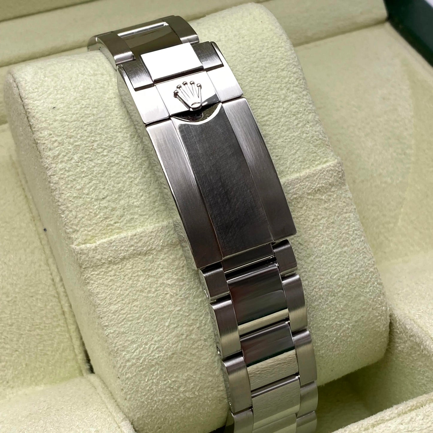 7th image of Rolex Rolex Yacht-Master II 116680 Wristwatch, PreOwned condition