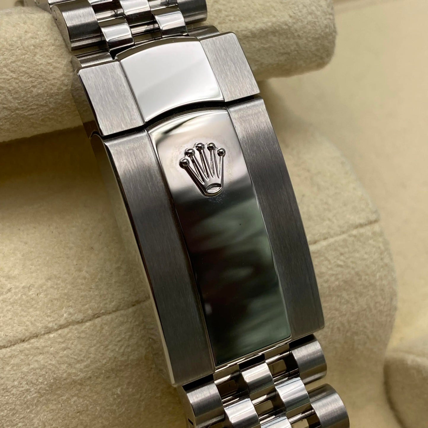 7th image of Rolex Rolex Datejust 126200 Wristwatch, Unworn condition