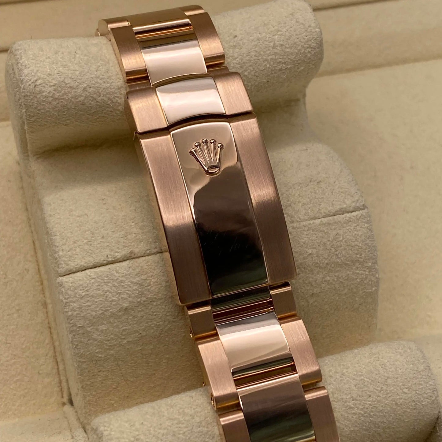 8th image of Rolex Rolex Sky-Dweller 326935 Wristwatch, PreOwned condition