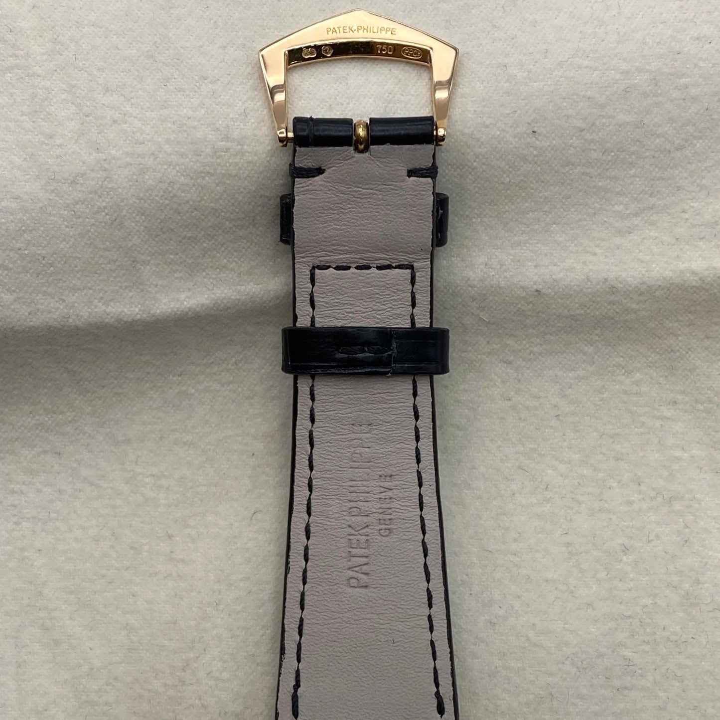 8th image of Patek Philippe Patek Philippe Calatrava Wristwatch, PreOwned condition