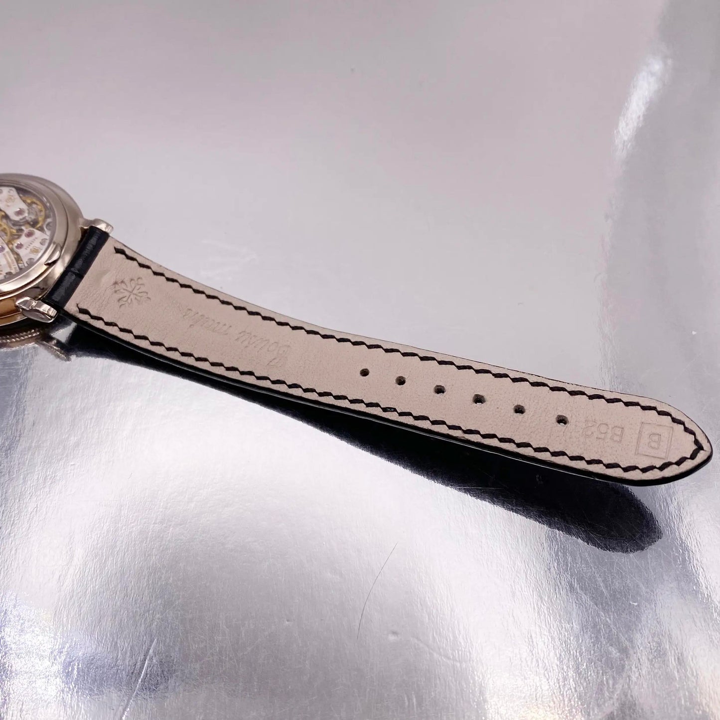 8th image of Patek Philippe Patek Philippe Calatrava Wristwatch, PreOwned condition
