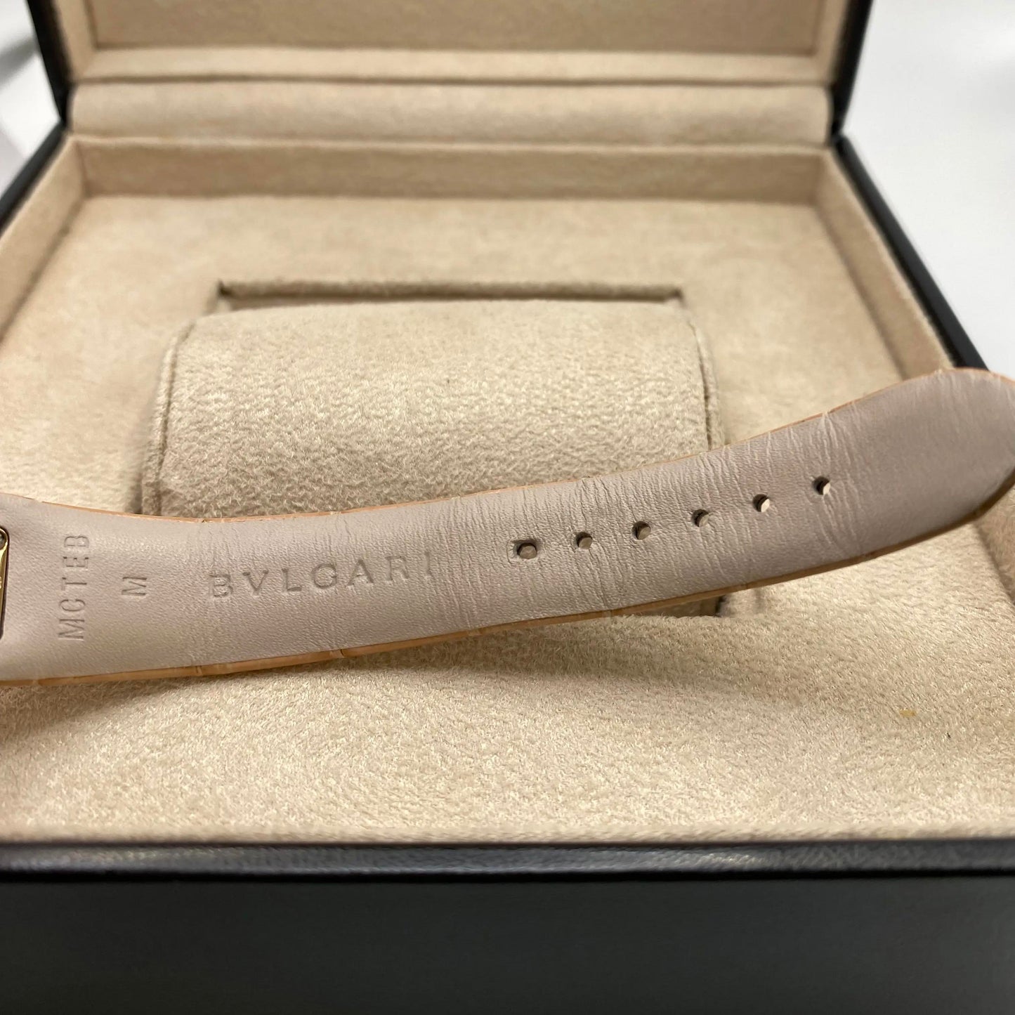 10th image of Bvlgari Bvlgari Lvcea Wristwatch, PreOwned condition