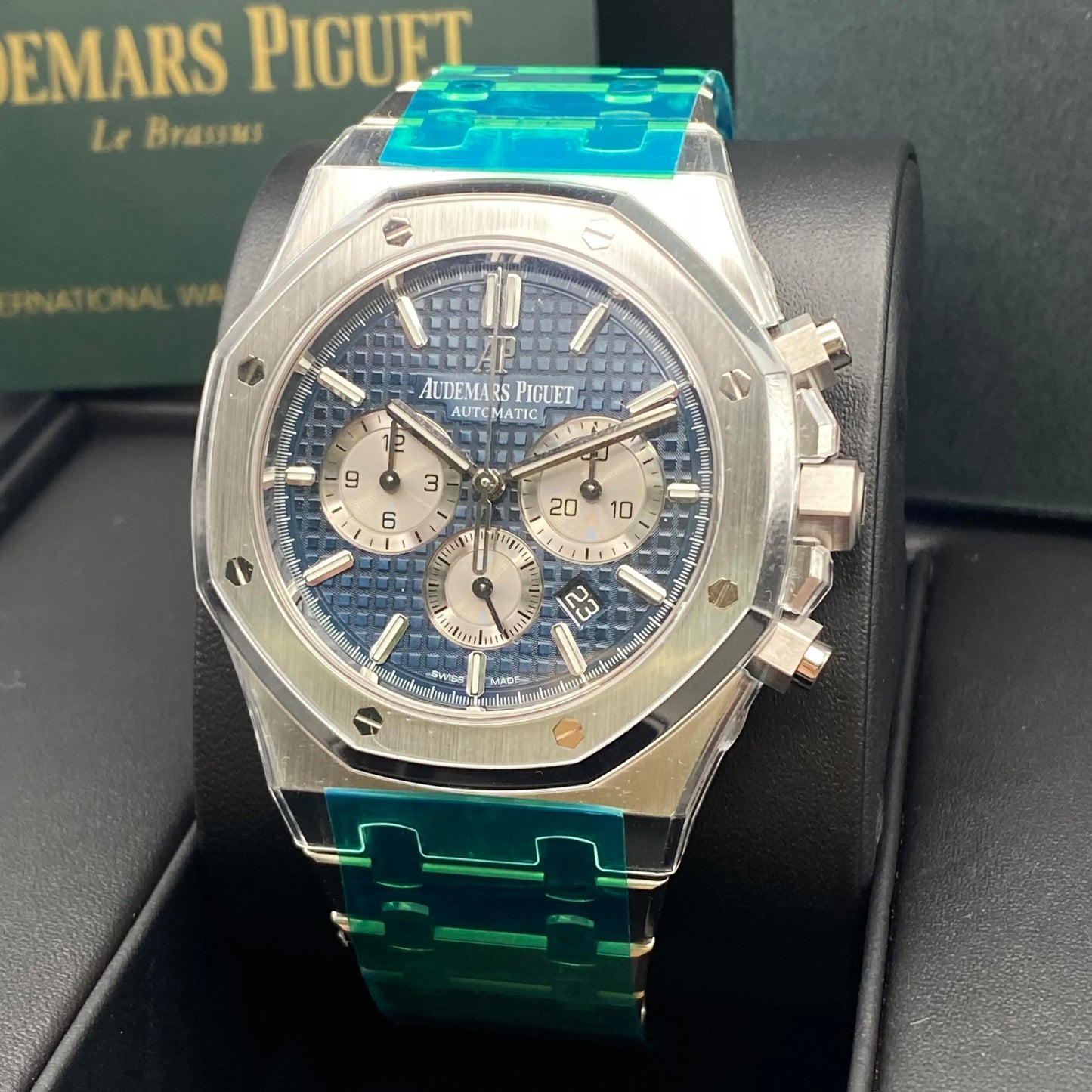 2nd image of Audemars Piguet Audemars Piguet Royal Oak Wristwatch, Unworn condition