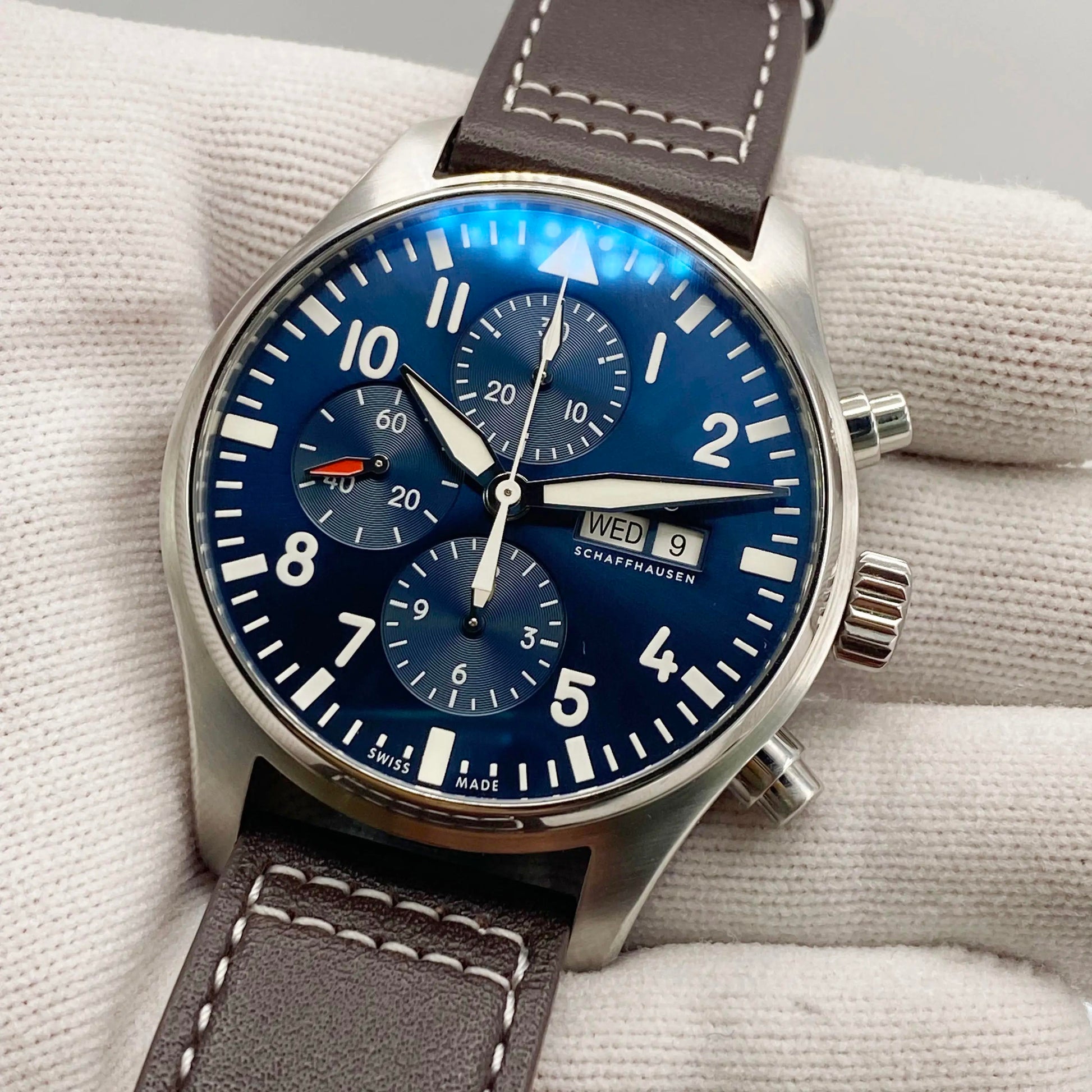 3rd image of IWC IWC Pilot's Watch Wristwatch, PreOwned condition