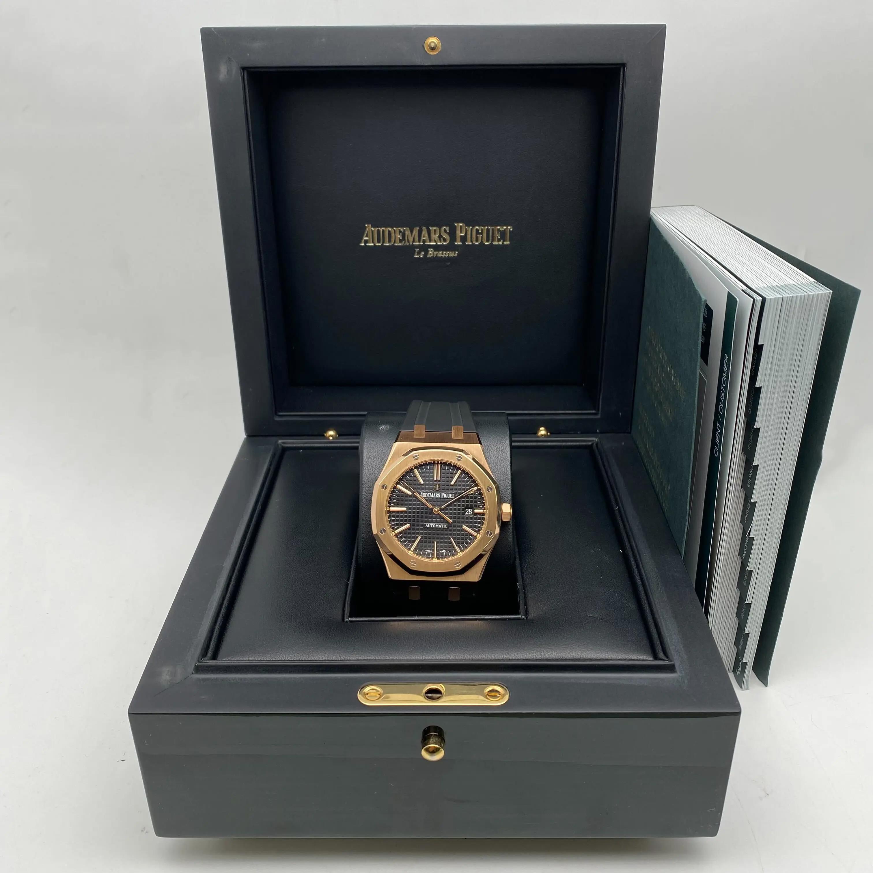 1st image of Audemars Piguet Audemars Piguet Royal Oak Wristwatch, PreOwned condition